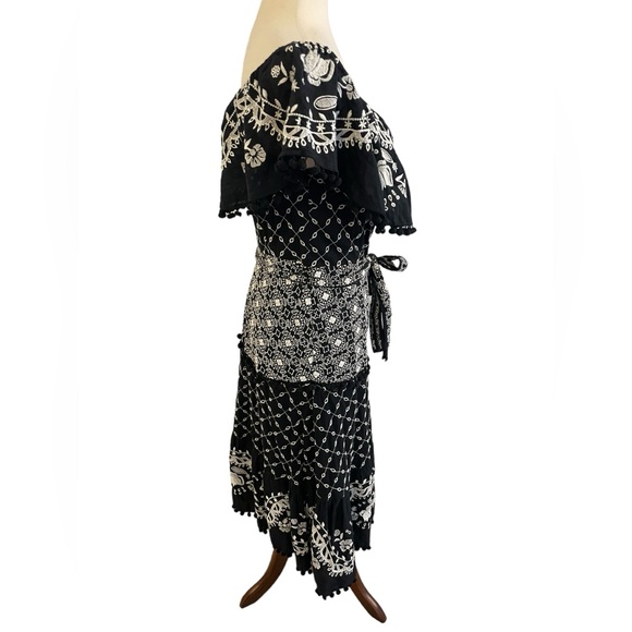 ANTHROPOLOGIE Marisol Off-The-Shoulder Midi Embroidered Dress - Picture 6 of 16